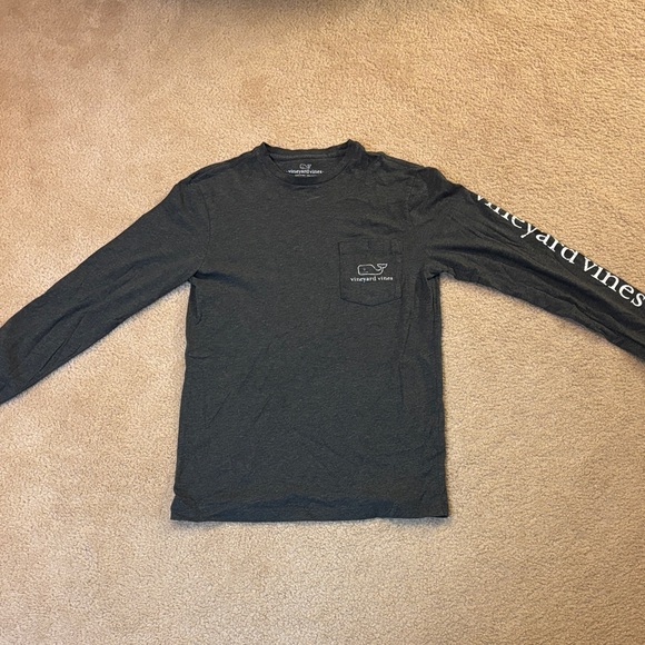 Vineyard Vines Men's Charcoal Long Sleeve Tee - Picture 1 of 3